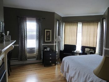 Bed & Breakfast Inn At Sunset Hill