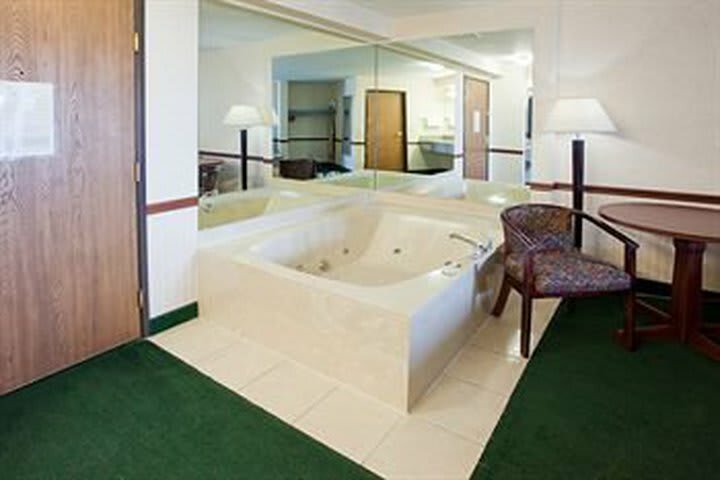 Hotel Holiday Inn Express St. Ignace-lake Front
