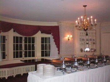 Bed & Breakfast Montague Inn