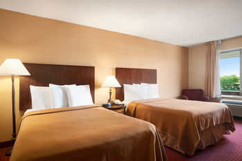 Hotel Howard Johnson Romulus, Detroit Metro Airport