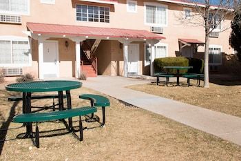 Hotel Santa Fe Suites