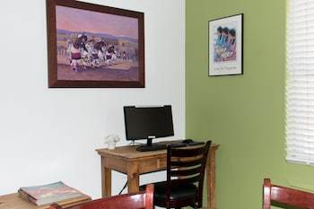 Hotel Santa Fe Suites