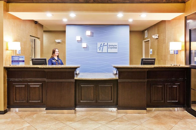 Holiday Inn Express Hotel & Suites Clovis