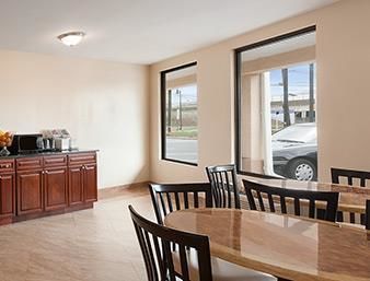 Motel Super 8 Rahway / Newark
