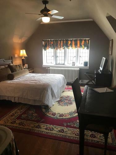 Bed & Breakfast The Castle At Skylands Manor