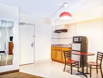 Hotel Ramada Rockaway