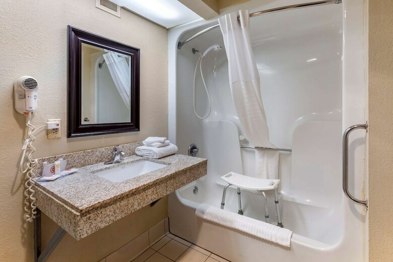 Hotel Comfort Inn