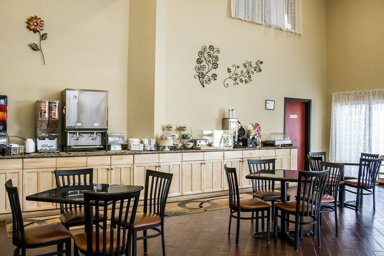 Hotel Quality Inn And Suites