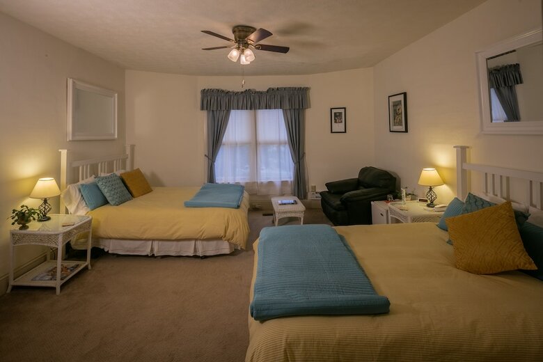 Bed & Breakfast Taylor House Inn