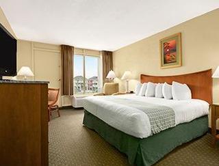 Hotel Ramada Plaza Nags Head Oceanfront