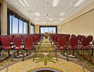 Hotel Ramada Plaza Nags Head Oceanfront