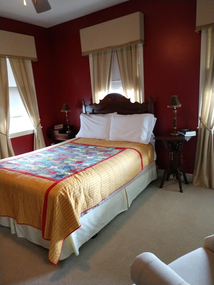 Haynes Bed And Breakfast
