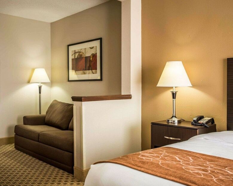 Hotel Comfort Suites Lumberton