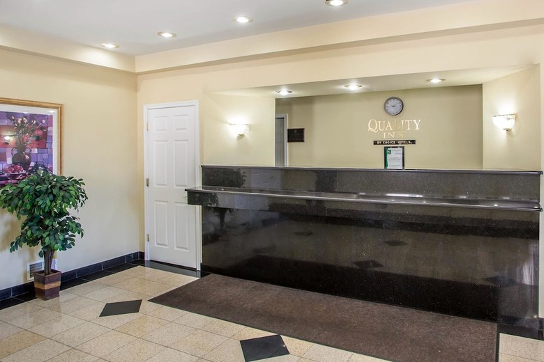 Motel Quality Inn Pleasantville