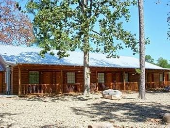 Hotel Hochatown Country Lodge