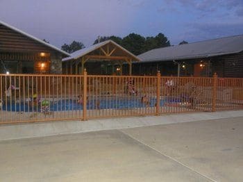 Hotel Hochatown Country Lodge