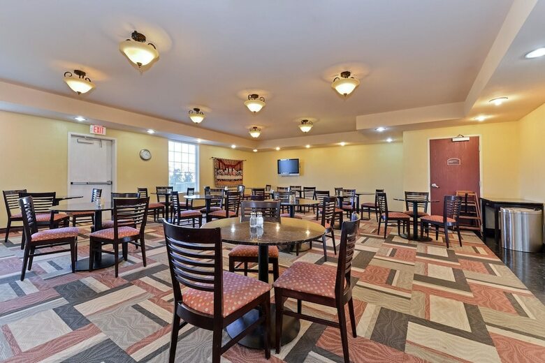Hotel Quality Inn & Suites