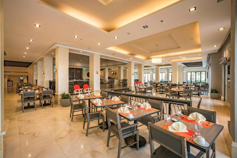 Hotel Grand Tala Bay Resort