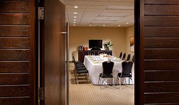 Hotel Cambridge Suites
