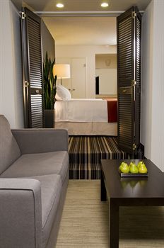 Hotel Cambridge Suites