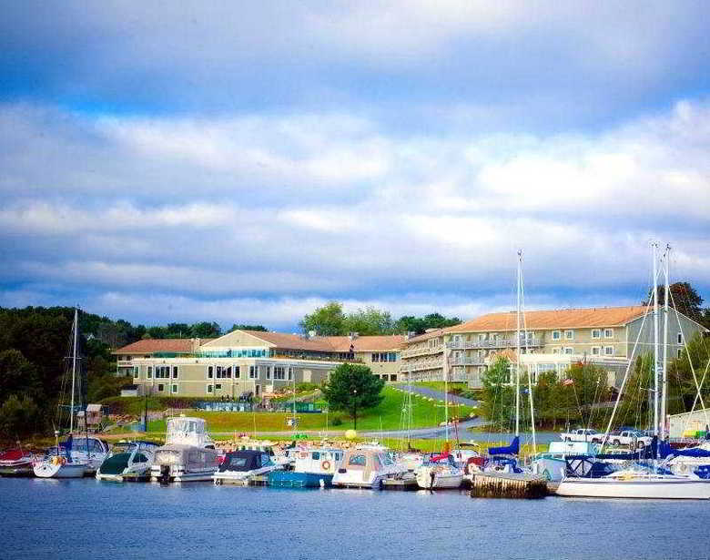 Hotel Atlantica Marina Oak Island