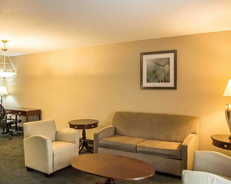Hotel Quality Inn & Suites