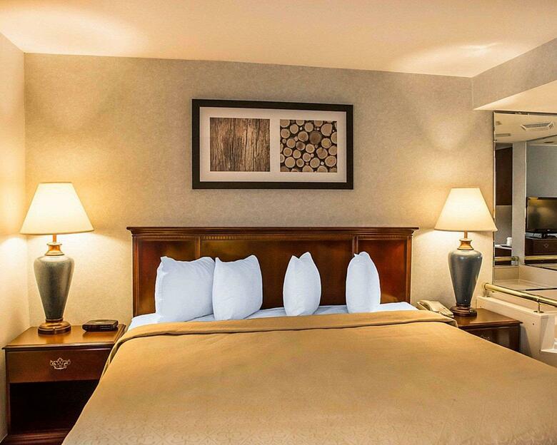 Hotel Quality Inn & Suites