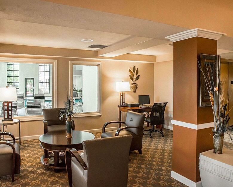 Hotel Quality Inn & Suites