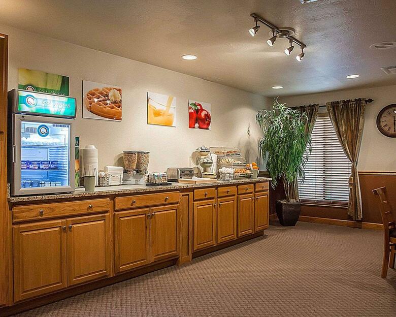 Hotel Quality Inn & Suites