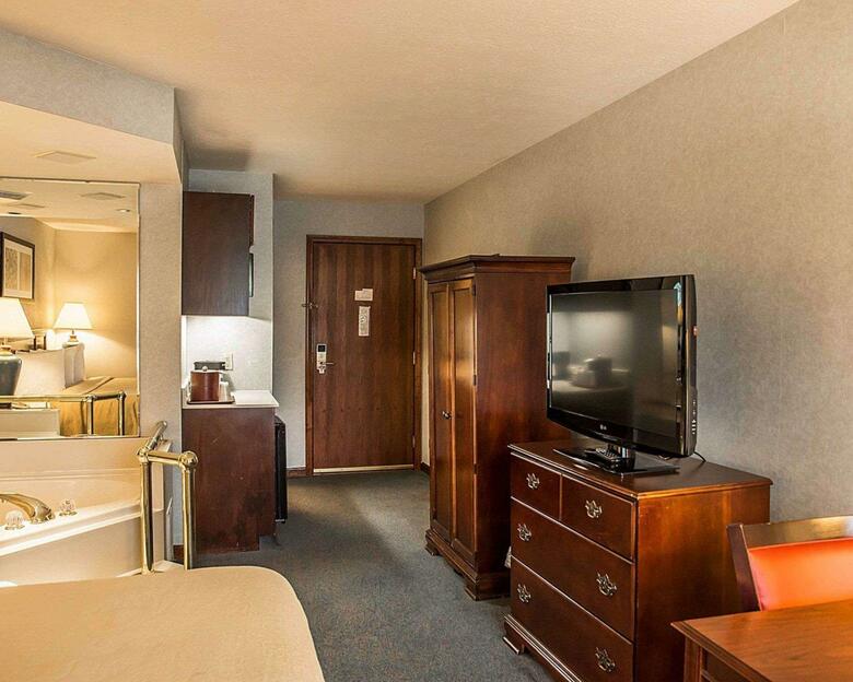 Hotel Quality Inn & Suites