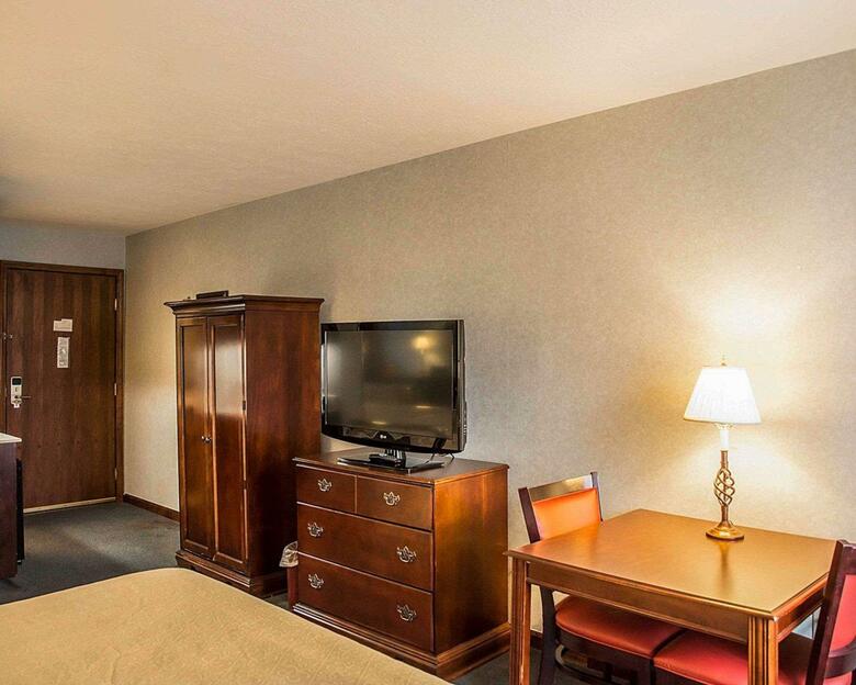 Hotel Quality Inn & Suites