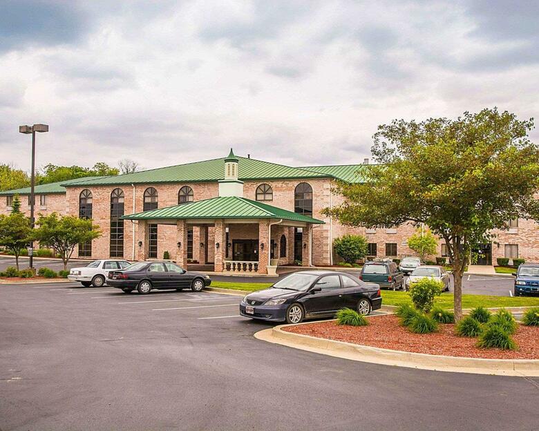 Hotel Quality Inn & Suites