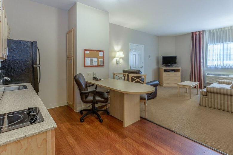 Hotel Candlewood Suites Minot