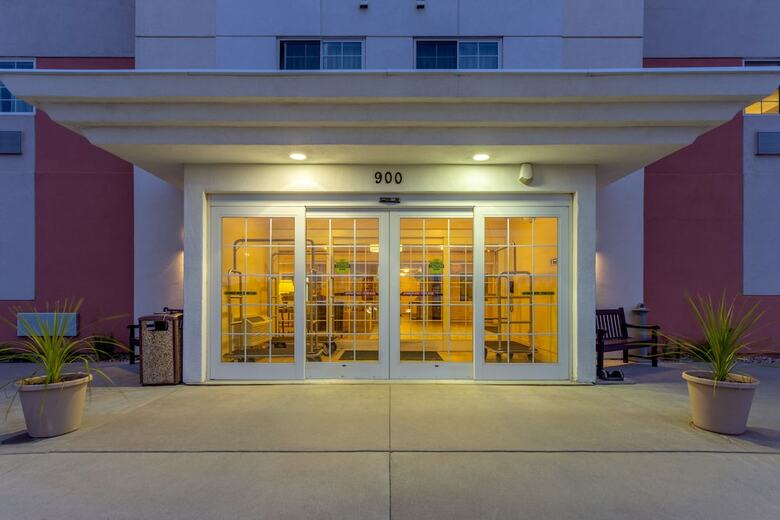 Hotel Candlewood Suites Minot