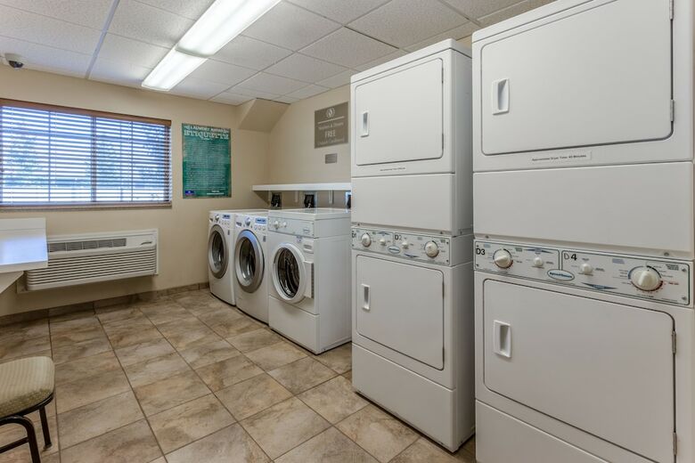 Hotel Candlewood Suites Minot