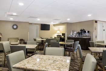 Hotel Mainstay Suites