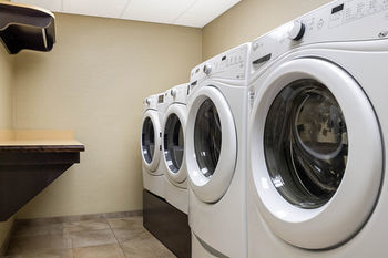 Hotel Mainstay Suites