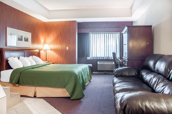 Hotel Quality Inn & Suites At I-81 - Exit 45