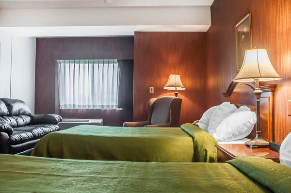 Hotel Quality Inn & Suites At I-81 - Exit 45
