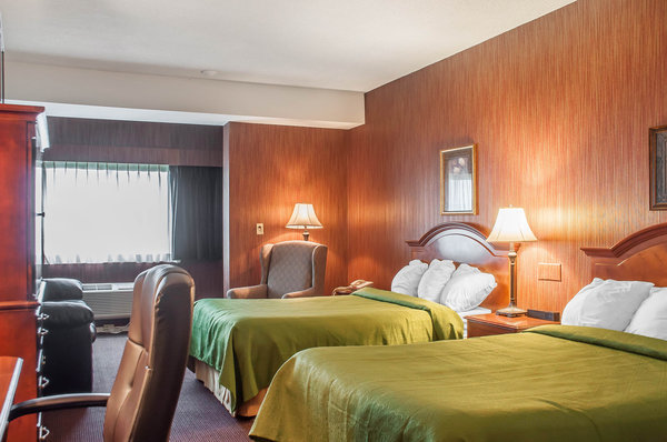 Hotel Quality Inn & Suites At I-81 - Exit 45
