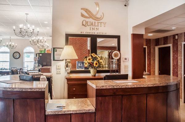Hotel Quality Inn & Suites At I-81 - Exit 45