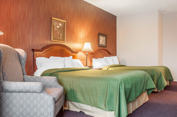 Hotel Quality Inn & Suites At I-81 - Exit 45