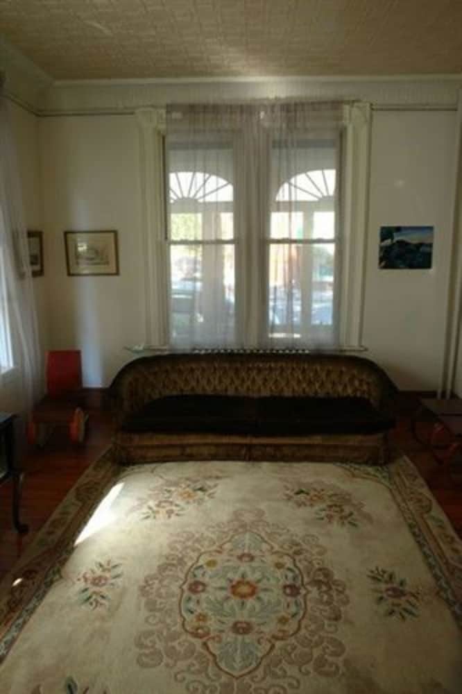 Fort Place Bed & Breakfast