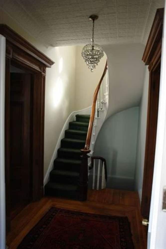 Fort Place Bed & Breakfast