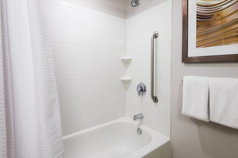 Hotel Courtyard By Marriott Providence Lincoln