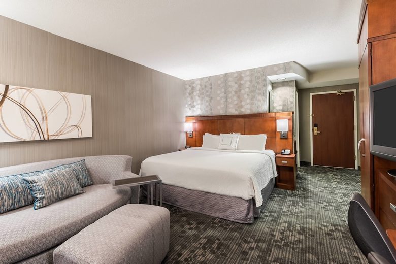 Hotel Courtyard By Marriott Providence Lincoln