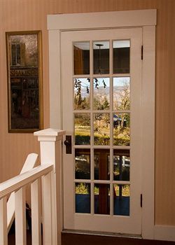 Bed & Breakfast Country Willows Inn