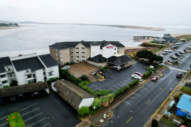 Hotel Siletz Bay Lodge