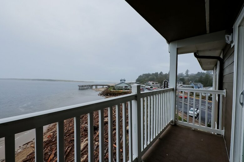 Hotel Siletz Bay Lodge
