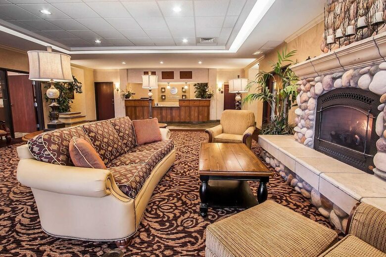 Hotel Comfort Inn And Suites Mcminnville